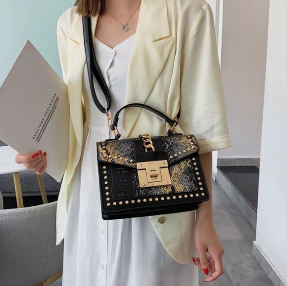 Designer Vintage Rivet Shoulder Bag - Picture 5 of 9